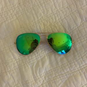 Ray ban aviator sunglasses